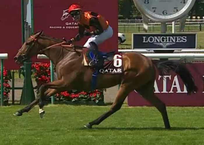ACE IMPACT (Cristian DEMURO) gagnant du PRIX DU JOCKEY CLUB 2023 sur l'hippodrome de Chantilly
