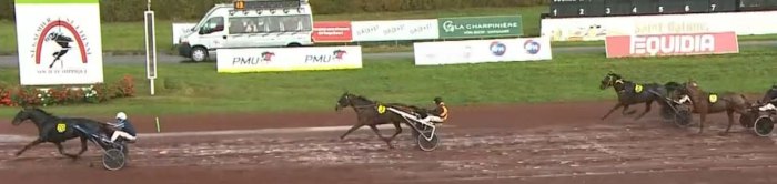 Arrivée de la 11ème étape du Grand National du Trot 2024 et la victoire d'IGUSKI SAUTONNE drivé par Matthieu ABRIVARD sur l'hippodrome de Saint-Galmier