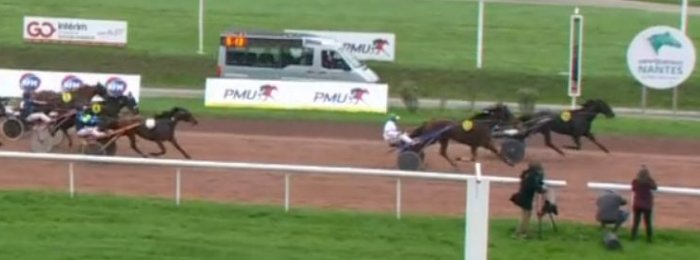 Arrivée de la 12ème étape du Grand National du Trot 2024 et la victoire d'IDEAL LIGNERIES drivé par Jean-Philippe MONCLIN sur l'hippodrome de Nantes