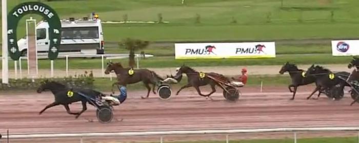 Arrivée de la 13ème étape du Grand National du Trot 2024 et la victoire d'IGUSKI SAUTONNE drivé par Matthieu ABRIVARD sur l'hippodrome de Toulouse La Cépière
