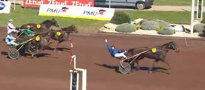 Arrivée de la 2ème étape du Grand National du Trot 2024 et la victoire d'HORCHESTRO drivé par David BEKAERT sur l'hippodrome de Marseille Borély