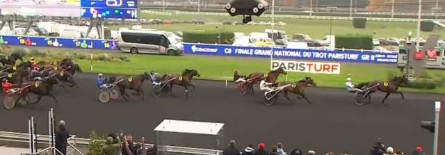 Arrivée de la Finale du Grand National du Trot 2022 à Vincennes