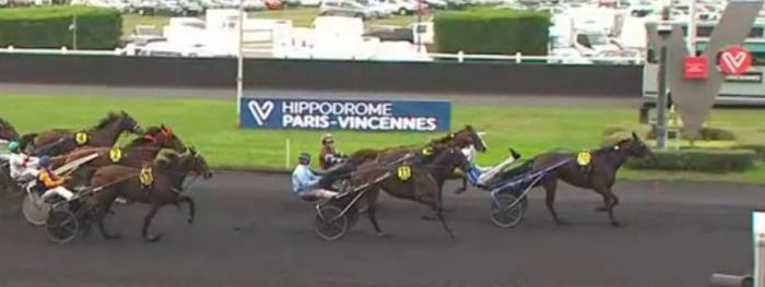 Arrivée de la Finale du Grand National du Trot 2023 à Vincennes