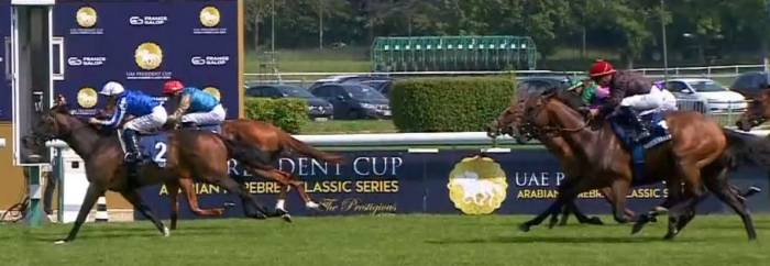 Arrivée de la Poule d'Essai des Poulains 2023 à Longchamp et la victoire de MARHABA YA SANAFI (Mickael BARZALONA) Arrivée de la Poule d'Essai des Poulains 2023 à Longchamp et la victoire de MARHABA YA SANAFI (Mickael BARZALONA)