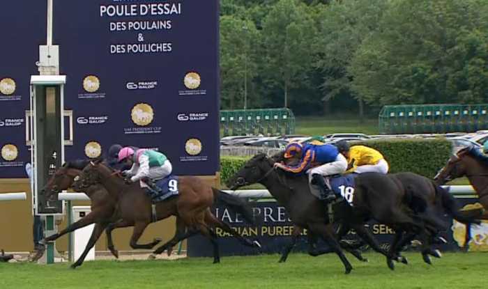 Arrivée de la Poule d'Essai des Poulains 2025 à Longchamp et la victoire de HENRI MATISSE (Ryan-Lee MOORE) Arrivée de la Poule d'Essai des Poulains 2025 à Longchamp et la victoire de HENRI MATISSE (Ryan-Lee MOORE)