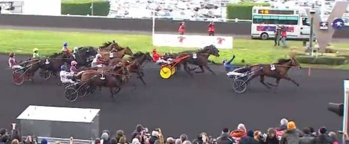 Arrivée du PRIX D'AMÉRIQUE 2024 sur l'hippodrome de Paris Vincennes