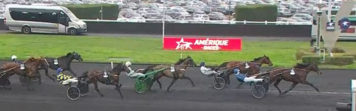 Arrivée du Prix de Bourgogne 2024 sur l'hippodrome de Paris Vincennes et la Victoire d'IDAO DE TILLARD (Clément DUVALDESTIN)