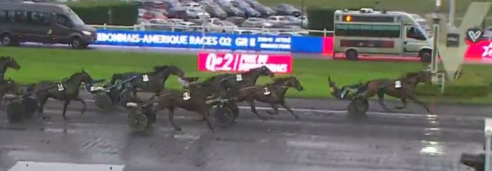 Arrivée du Prix du Bourbonnais 2025 sur l'hippodrome de Paris Vincennes et la Victoire d'INMAROSA (Léo ABRIVARD)