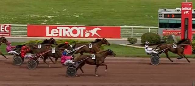 EILEEN (6 - Romain DERIEUX) vainqueur du quinté + du jour, Prix de la Porte d'Auteuil 2022 à Enghien