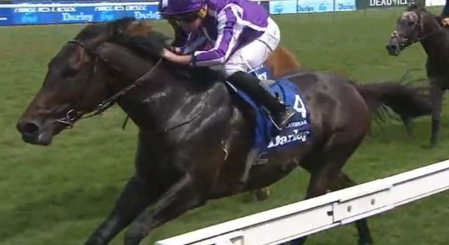 BLACKBEARD monté par Ryan-Lee MOORE vainqueur du PRIX MORNY 2022 sur l'hippodrome de Deauville