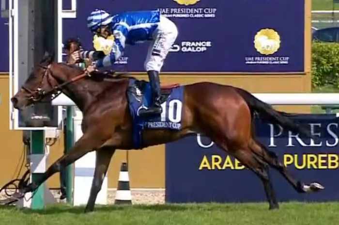 Poule d'Essai des Pouliches 2023 à Longchamp et la victoire de BLUE ROSE CEN (Aurélien LEMAITRE) Poule d'Essai des Pouliches 2023 à Longchamp et la victoire de BLUE ROSE CEN (Aur&eaute;lien LEMAITRE)