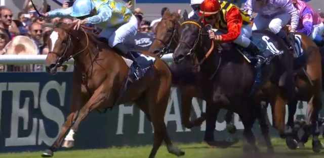 CHANNEL (Pierre-Charles BOUDOT) gagnante du PRIX DE DIANE 2019 à Chantilly à la lutte avec COMMES (Cristian DEMURO)
