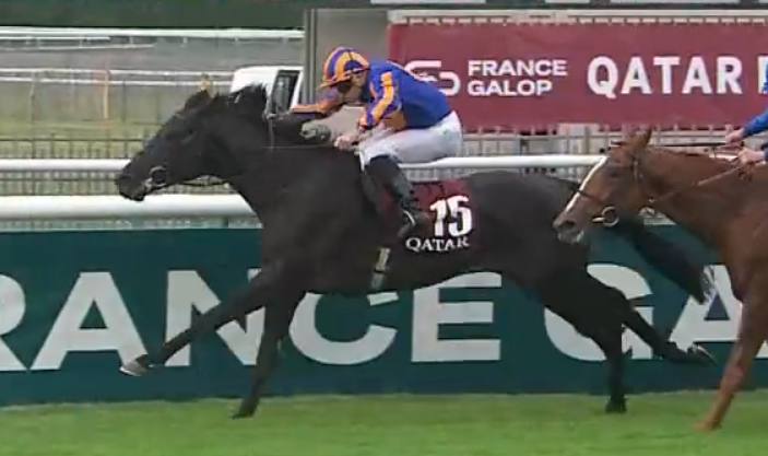 CAMILLE PISSARRO (Ryan-Lee MOORE) gagnant du PRIX DU JOCKEY CLUB 2025 sur l'hippodrome de Chantilly