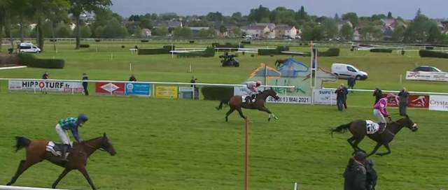 EMERAUDE DE KERZA (Clément LEFEBVRE) Prix FRANCESIREANJOU plus longue épreuve de Cross-Country au monde