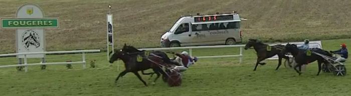 ENZO D'ESSARTS drivé par Rodolphe LAGADEUC vainqueur de la 3ème étape du Trophée Vert 2024 sur l'hippodrome de Fougères
