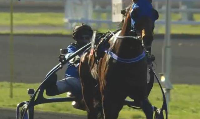 ÉTONNNANT drivé par Anthony BARRIER gagnant du PRIX DE PARIS 2021 à Vincennes