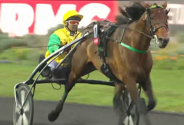 PRIX DE BRETAGNE 2021 et la victoire de FACE TIME BOURBON drivé par Eric RAFFIN