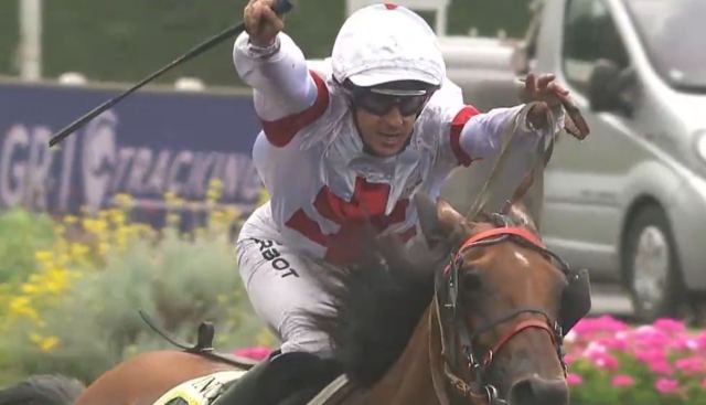 HAPPY AND LUCKY monté par Adrien LAMY gagnant du PRIX DE NORMANDIE 2022 à Vincennes
