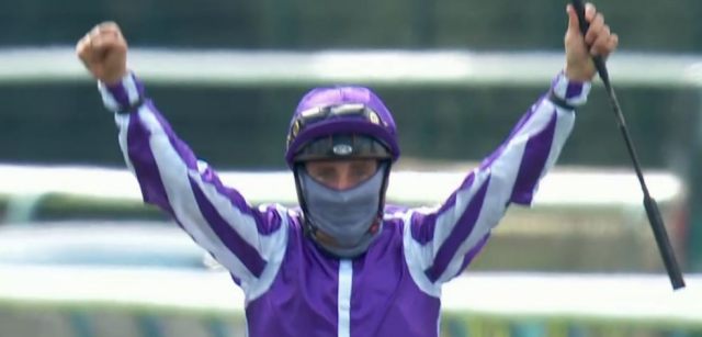Ioritz MENDIZABAL jockey du vainqueur PRIX DU JOCKEY CLUB 2021 sur l'hippodrome de Chantilly