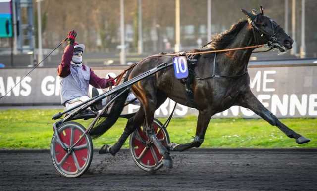 IZOARD VEDAQUAIS drivé par Eric RAFFIN remporte le Prix Ourasi 2022 (GI)