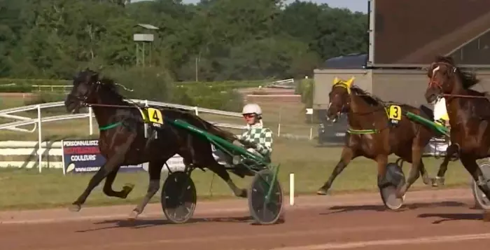 7ème étape du Grand National du Trot 2026 et la victoire de JASMIN DU VALLON drivée par Théo BRIAND sur l'hippodrome d'Agen La Garenne