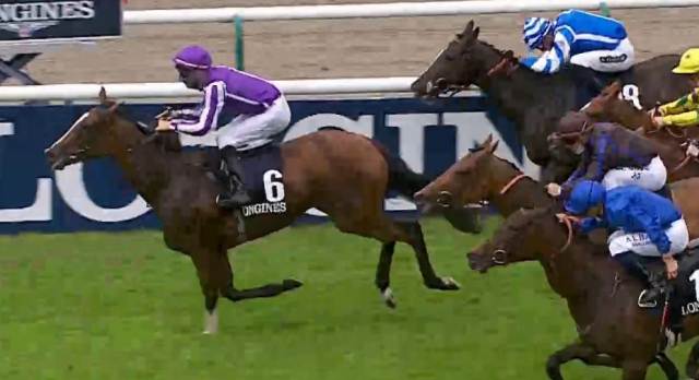 JOAN OF ARC (Ioritz MENDIZABAL) gagnant du PRIX DE DIANE 2021 sur l'hippodrome de Chantilly