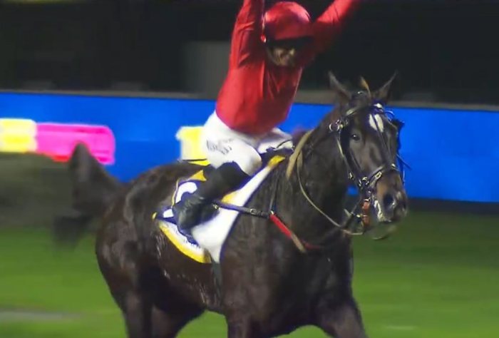 KEENGAME mont&eacute; par Anthony BARRIER Vainqueur du Prix Bilibili 2025 sur l'hippodrome de Paris Vincennes