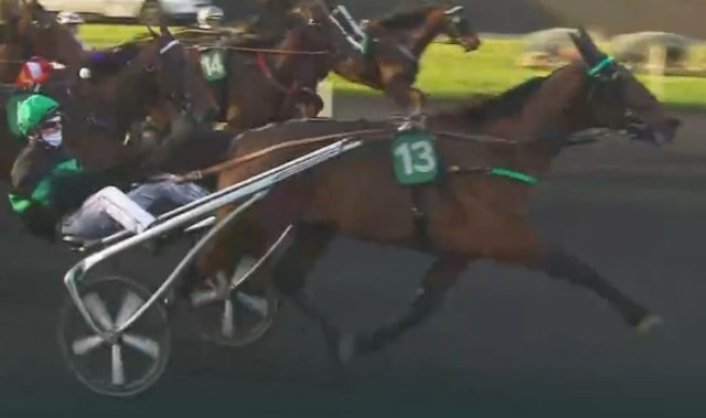PRIX OURASI 2024 et la victoire de KRACK TIME ATOUT drivé par Paul-Philippe PLOQUIN sur l'hippodrome de Paris Vincennes