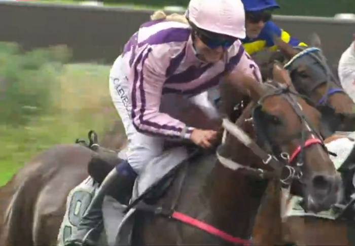 PRIX DES ÉLITES 2024 et la victoire de KYT KAT monté par Mme Camille LEVESQUE sur l'hippodrome de Paris Vincennes