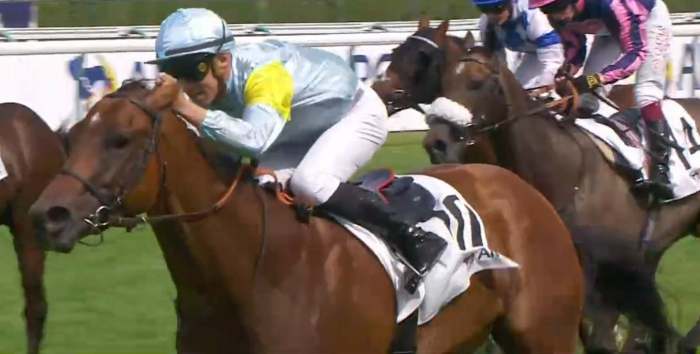 LAZZAT (Antonio ORANI) gagnant du PRIX MAURICE DE GHEEST 2024 sur l'hippodrome de Deauville