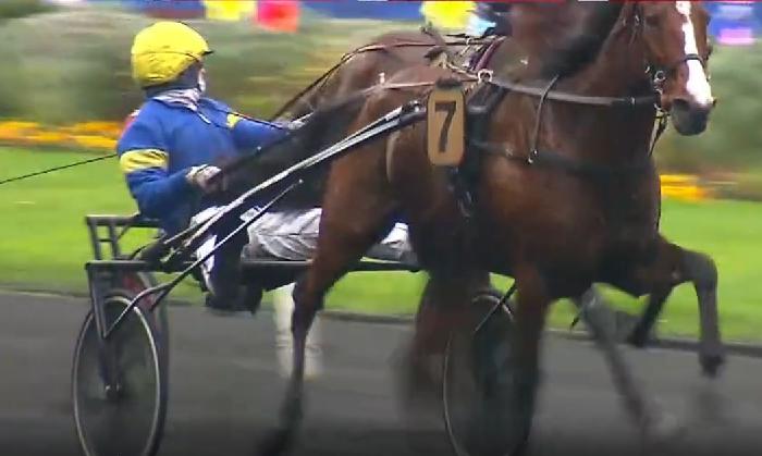 PRIX MARCEL LAURENT 2025 et la victoire de LIZA JOSSELYN drivée par Jean-Michel BAZIRE sur l'hippodrome de Paris Vincennes