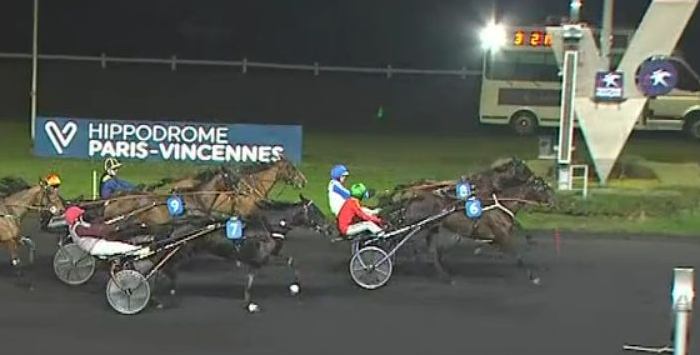 PRIX GELINOTTE 2024 et la victoire de LOUISIANE DE BOMO drivé par Benjamin ROCHARD sur l'hippodrome de Paris Vincennes