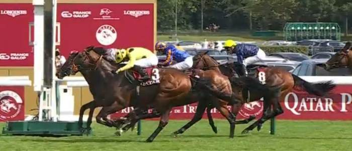 SAHLAN (Mickael BARZALONA) gagnant du PRIX DU MOULIN DE LONGCHAMP 2025 sur l'hippodrome de Longchamp