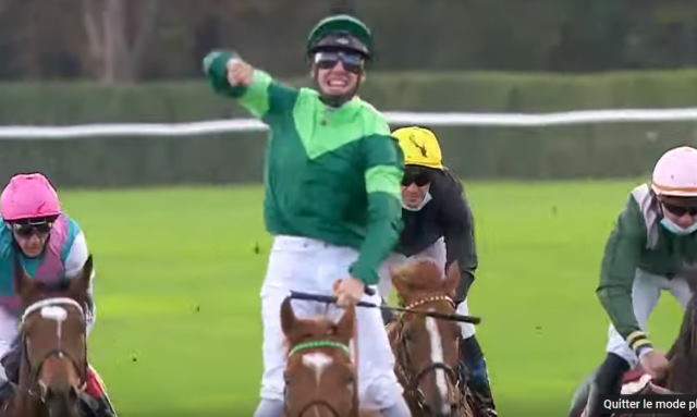 SOTTSASS (7) monté par Cristian DEMURO vainqueur du PRIX DE L'ARC DE TRIOMPHE 2020 à LONGCHAMP