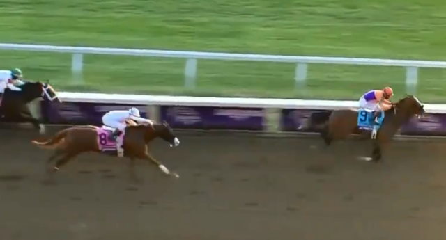 Arrivée de la BREEDERS' CUP CLASSIC 2020 à Keeneland dans le Kentucky aux États-Unis-d'Amérique - Victoire de AUTHENTIC (John.R. VELAZQUEZ)