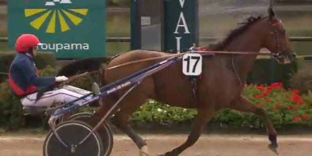AUBRION DU GERS (Jean-Michel BAZIRE) vainqueur du GRAND PRIX ANJOU MAINE 2018 sur l'hippodrome de Laval