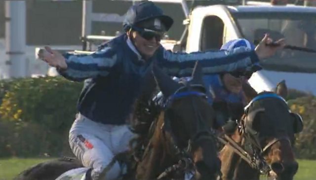 BELLISSIMA FRANCE associée à Matthieu ABRIVARD gagnante du Prix de Cornulier 2017 à Vincennes