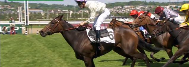 LA CRESSONNIERE gagnant de la Poule d'Essai des Pouliches 2016 à DEAUVILLE